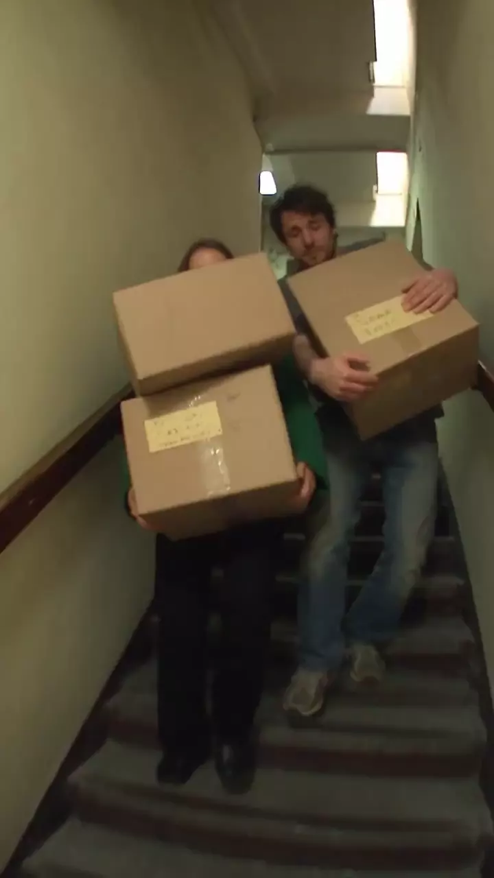 Prévia de 2004 Berlin Apartment Move Video